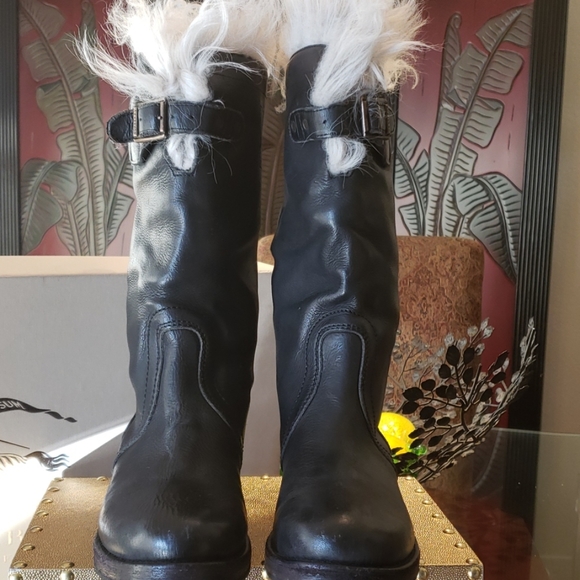 Burberry Boot - Picture 4 of 7